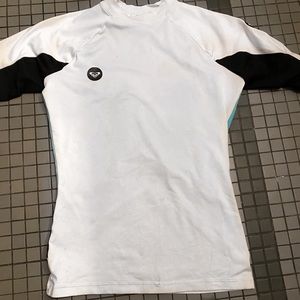 ROXY SHORT SLEEVE RASHGUARD
